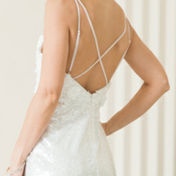 Wedding dress - Picture 6 of 7